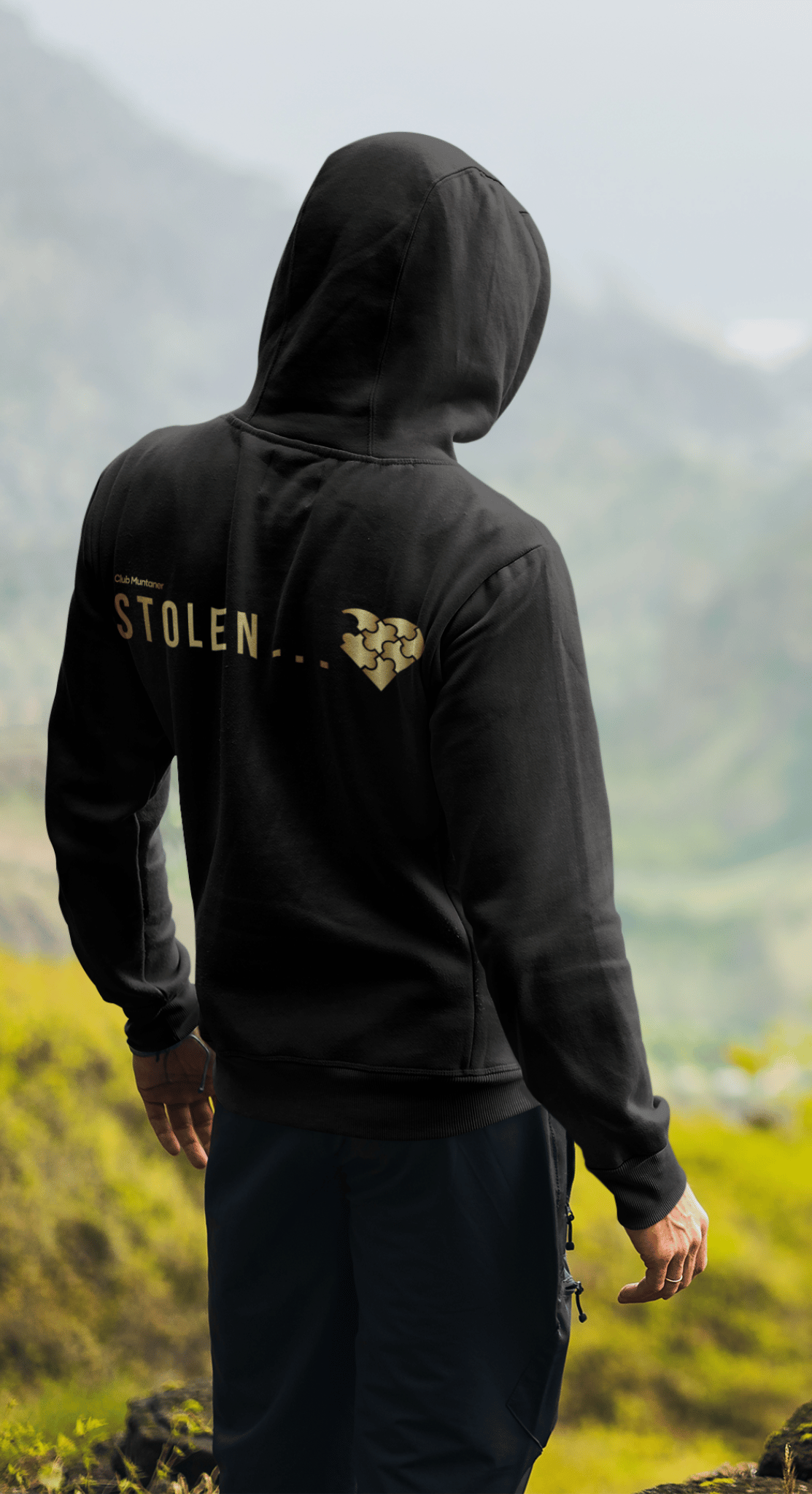 Hoodie__Black__Fron2